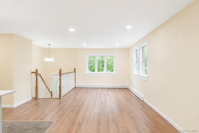 41 Madison Avenue, Amityville, NY 11701