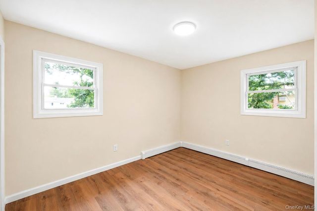 41 Madison Avenue, Amityville, NY 11701