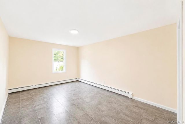 41 Madison Avenue, Amityville, NY 11701