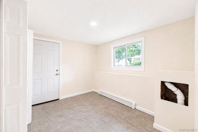 41 Madison Avenue, Amityville, NY 11701