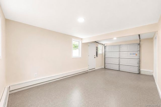 41 Madison Avenue, Amityville, NY 11701