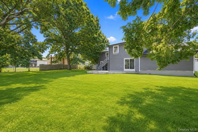 41 Madison Avenue, Amityville, NY 11701