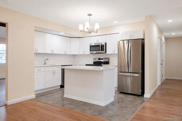 41 Madison Avenue, Amityville, NY 11701