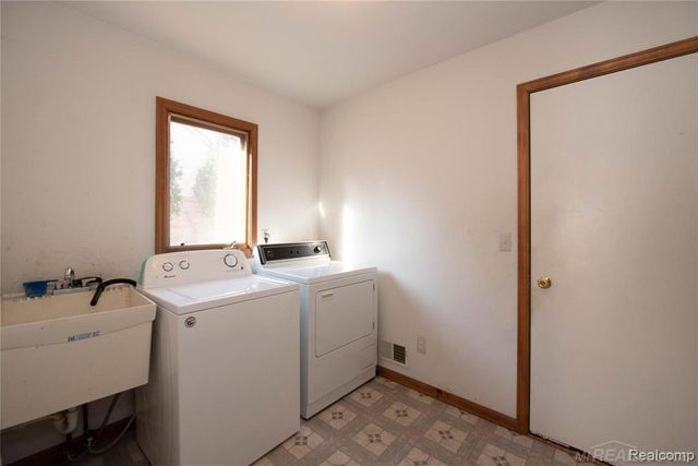 2358 Saffron Court, Troy, MI 48085