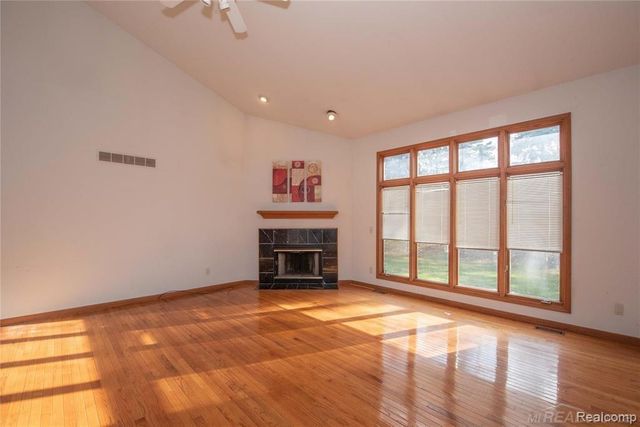 2358 Saffron Court, Troy, MI 48085