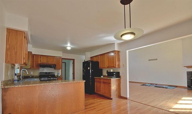 2358 Saffron Court, Troy, MI 48085