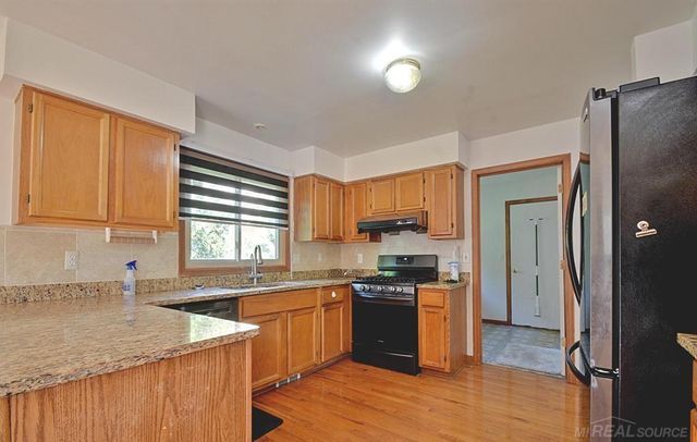 2358 Saffron Court, Troy, MI 48085