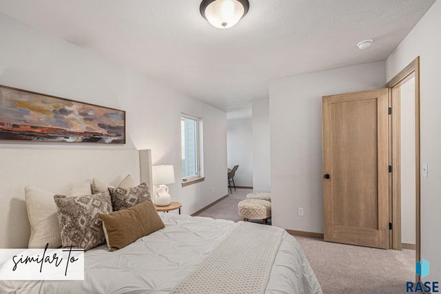 2406 E Jetty Pl Place, Sioux Falls, SD 57108