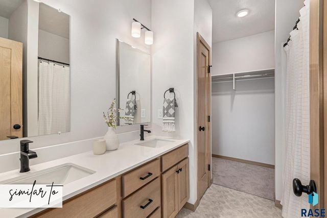 2406 E Jetty Pl Place, Sioux Falls, SD 57108