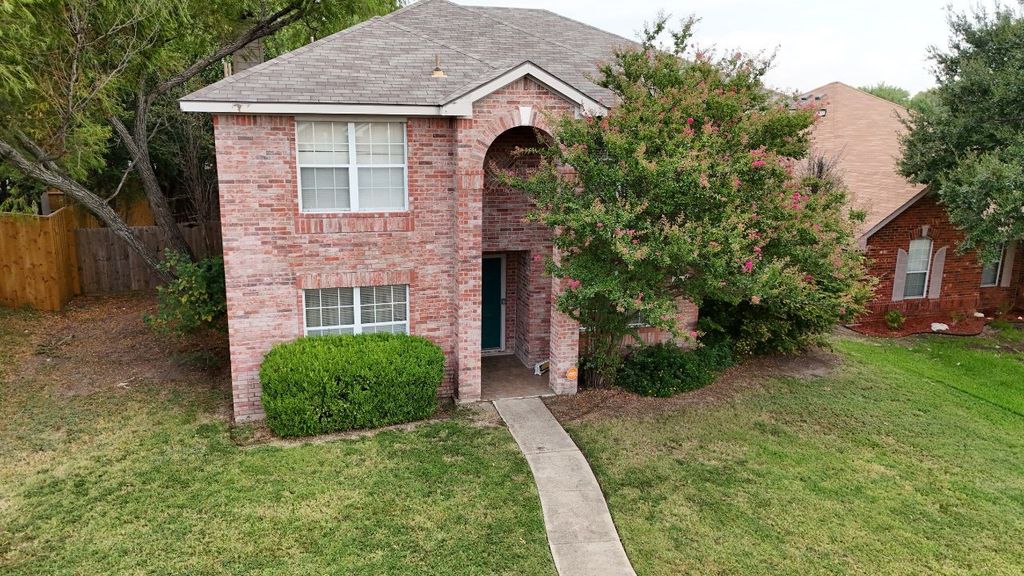 1137 Beechwood Lane, Cedar Hill, TX 75104