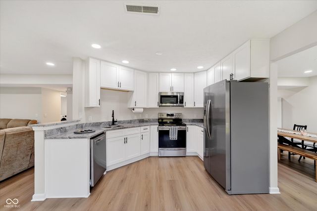 7684 Willow Ridge Road, Fishers, IN 46038