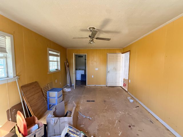 380 Co Rd 875, Etowah, TN 37331