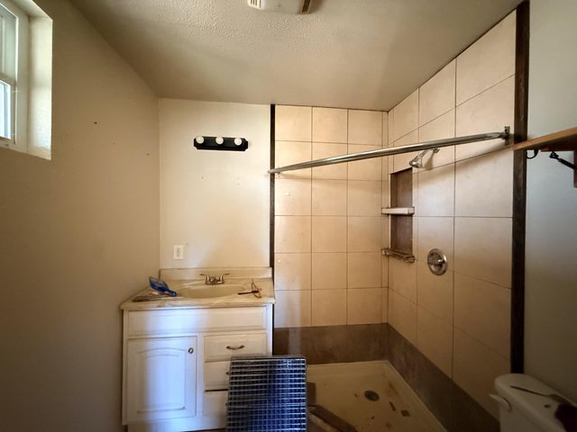 380 Co Rd 875, Etowah, TN 37331