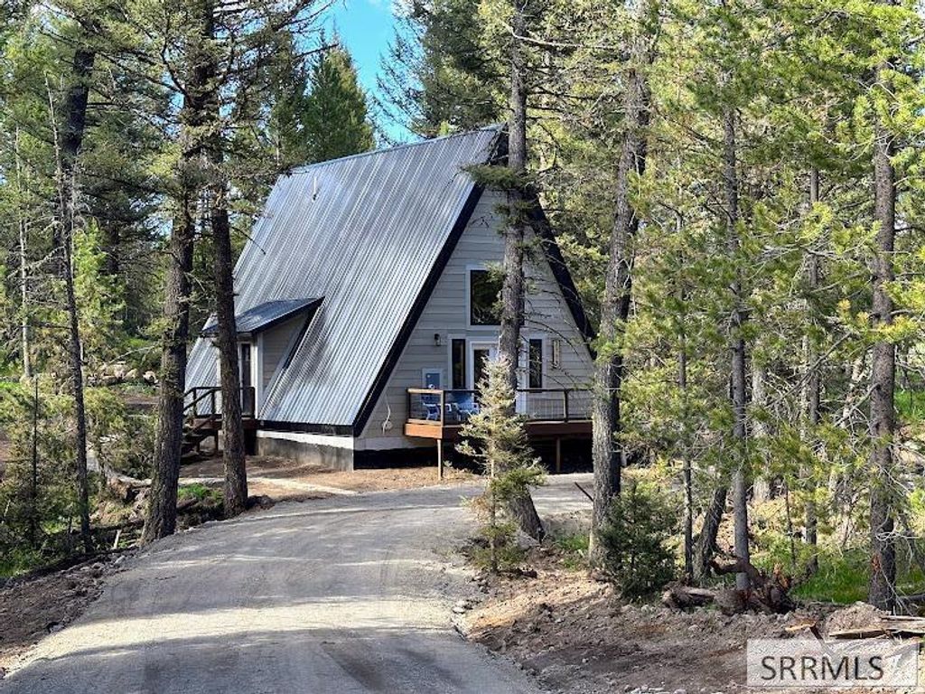 Image 1 of property listing at 2773 NE Sagehen Dr, Island Park, ID 83429
