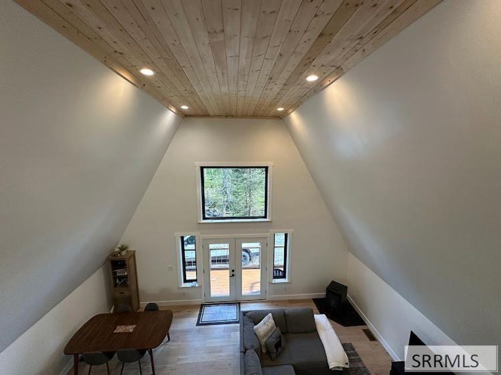 Image 33 of property listing at 2773 NE Sagehen Dr, Island Park, ID 83429