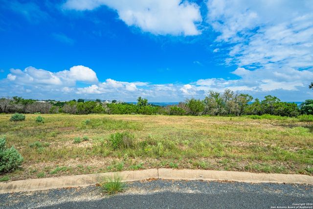 329 LOMA VISTA, Kerrville, TX 78028