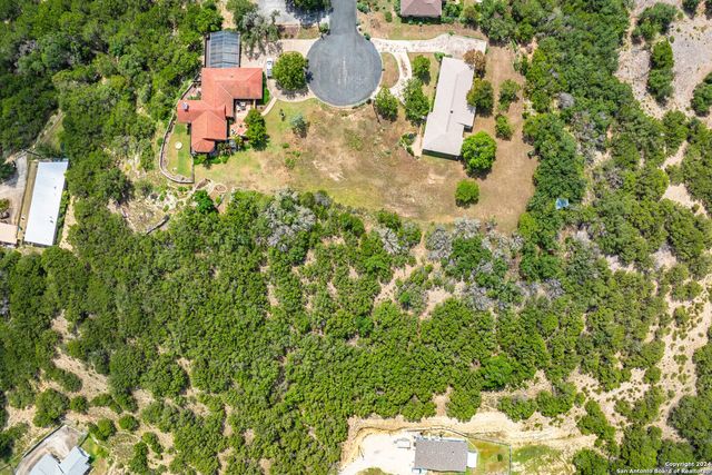 329 LOMA VISTA, Kerrville, TX 78028