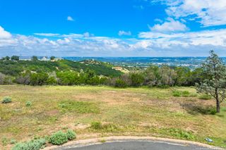 329 LOMA VISTA, Kerrville, TX 78028