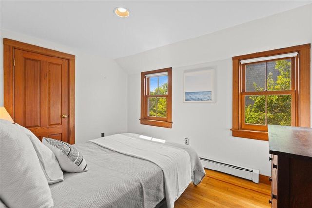 5 Park Road, Woods Hole, MA 02543