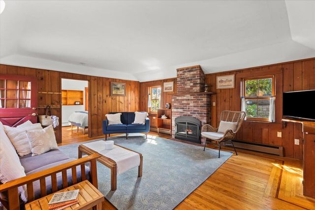 5 Park Road, Woods Hole, MA 02543