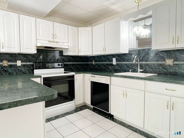 121 South Main Street, Plymouth, CT 06786