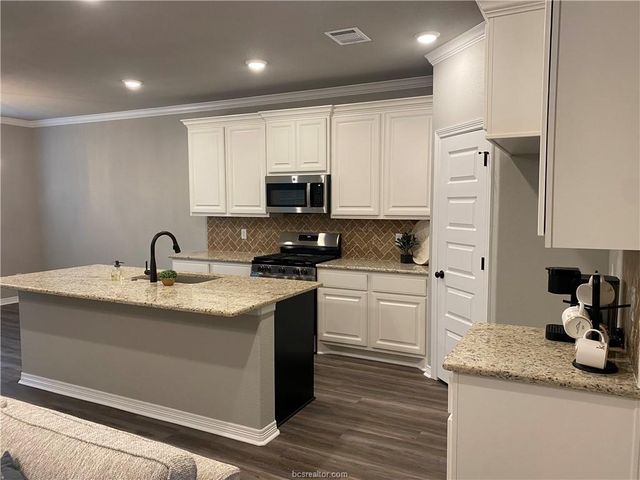 6434 Raleigh Loop, College Station, TX 77845