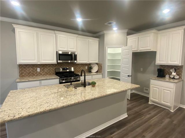 6434 Raleigh Loop, College Station, TX 77845