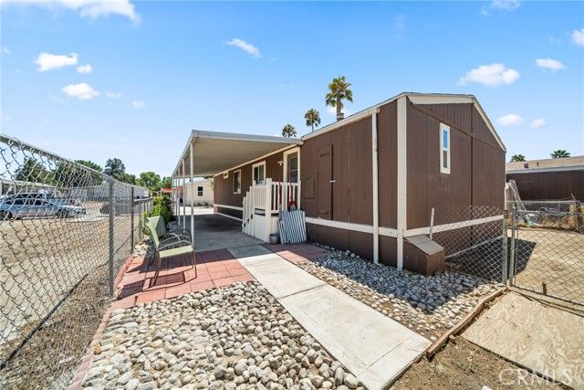 913 S Grand Avenue 41, San Jacinto, CA 92582