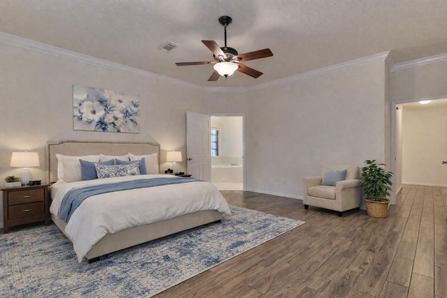 248 Wentworth Drive, West Columbia, TX 77486