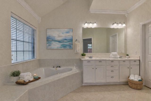 248 Wentworth Drive, West Columbia, TX 77486