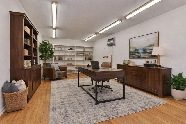 248 Wentworth Drive, West Columbia, TX 77486