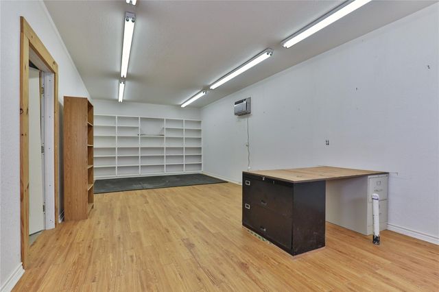 248 Wentworth Drive, West Columbia, TX 77486