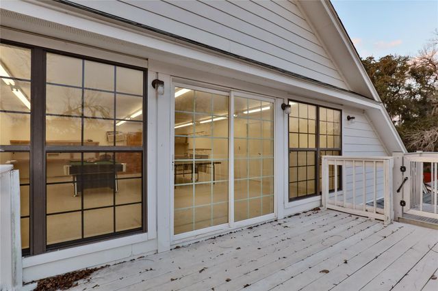 248 Wentworth Drive, West Columbia, TX 77486