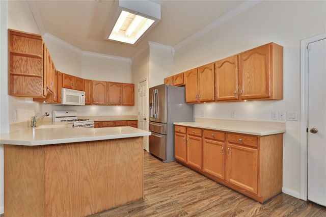 248 Wentworth Drive, West Columbia, TX 77486