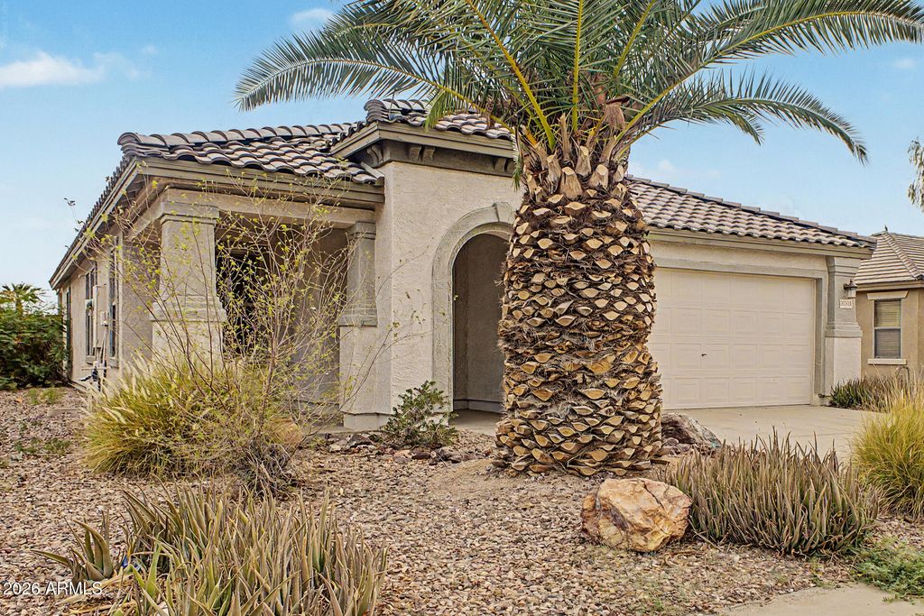 25535 W BURGESS Lane, Buckeye, AZ 85326 — photo 2