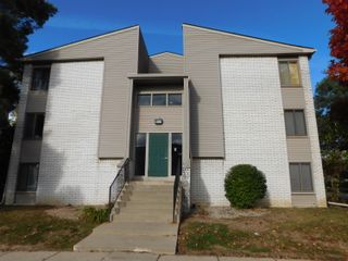 32005 W 12 Mile Road 206, Farmington Hills, MI 48334