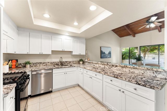 2602 N Tustin Avenue D, Santa Ana, CA 92705