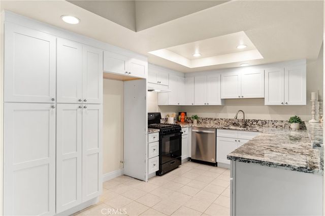 2602 N Tustin Avenue D, Santa Ana, CA 92705