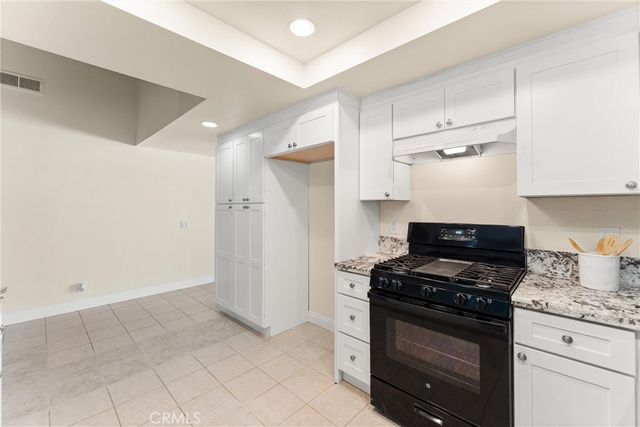 2602 N Tustin Avenue D, Santa Ana, CA 92705