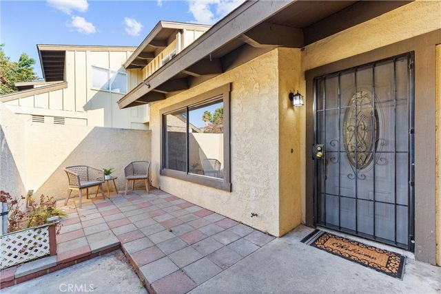 2602 N Tustin Avenue D, Santa Ana, CA 92705