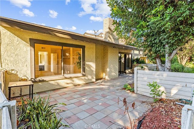 2602 N Tustin Avenue D, Santa Ana, CA 92705