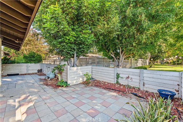 2602 N Tustin Avenue D, Santa Ana, CA 92705