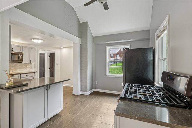 222 Elfinwild Lane, Shaler, PA 15116