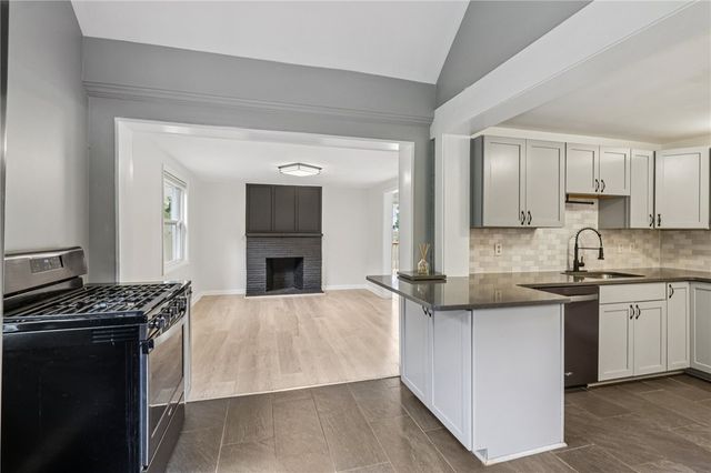 222 Elfinwild Lane, Shaler, PA 15116