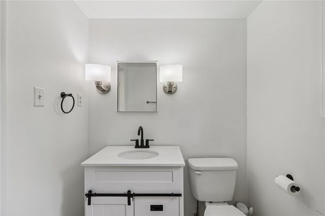 222 Elfinwild Lane, Shaler, PA 15116