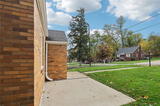 222 Elfinwild Lane, Shaler, PA 15116