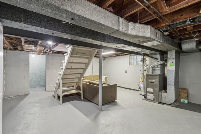 222 Elfinwild Lane, Shaler, PA 15116