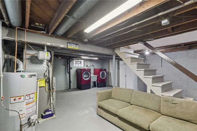 222 Elfinwild Lane, Shaler, PA 15116