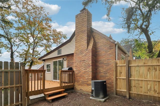 222 Elfinwild Lane, Shaler, PA 15116