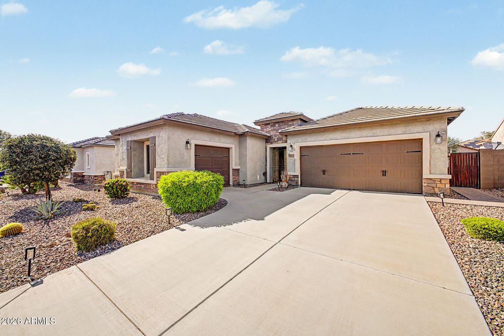 5640 W VICTORY Way, Florence, AZ 85132 — photo 2
